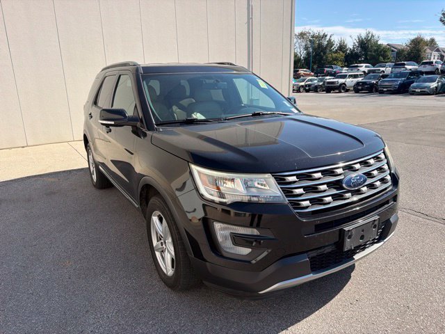 Used 2017 Ford Explorer XLT w/ Equipment Group 202A AWD/4WD 360° Tour