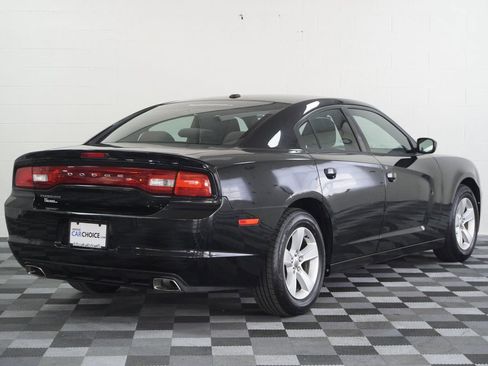 Used 2013 Dodge Charger SE w/ Connectivity Group RWD image 5