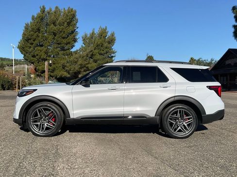 New 2026 Ford Explorer ST w/ Sun And Sound Package image 3