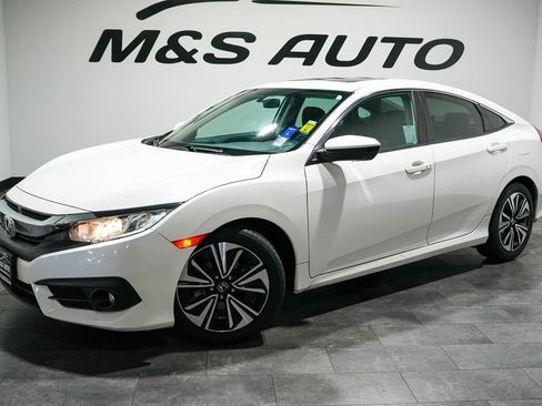 Used 2016 Honda Civic EX-T image 2