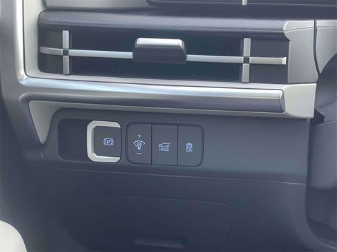 Used 2025 Hyundai Santa Fe SE image 19