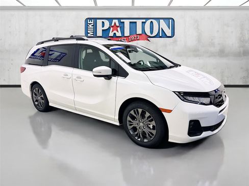 New 2026 Honda Odyssey Touring image 1