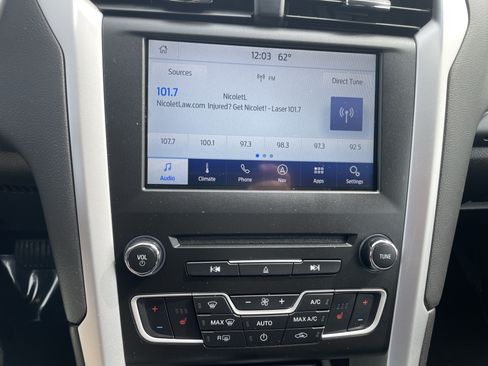 Used 2014 Ford Fusion SE w/ Equipment Group 201A FWD image 20