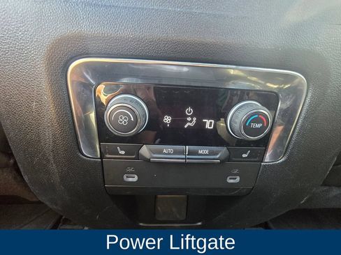 Used 2024 Chevrolet Tahoe Z71 w/ Luxury Package AWD/4WD image 18