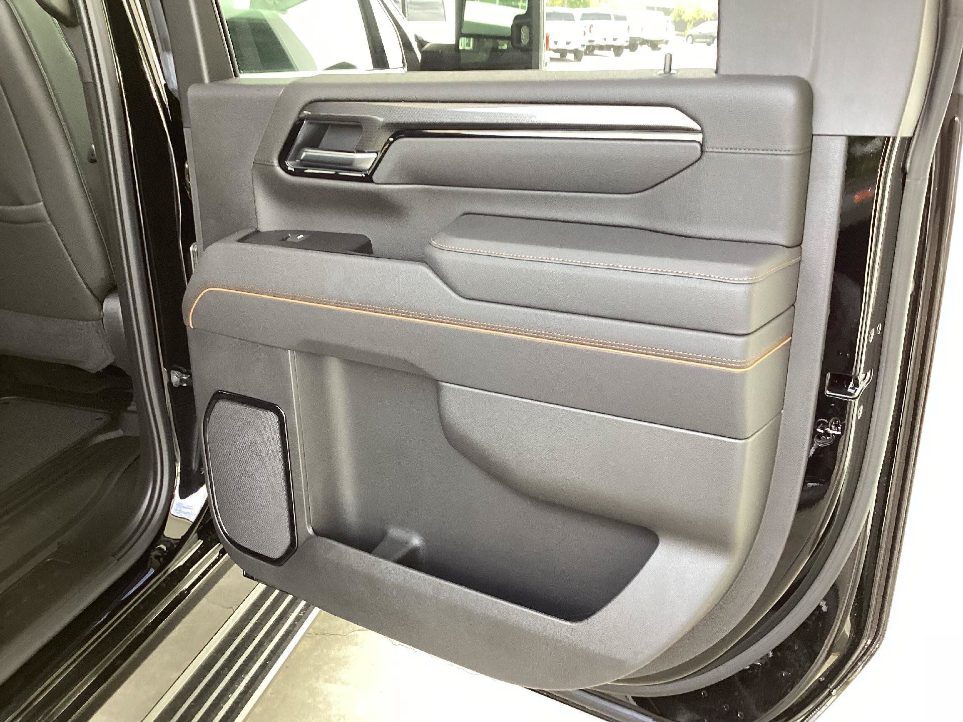 New 2025 GMC Sierra 2500 AT4 w/ Max Trailering Package AWD/4WD image 15