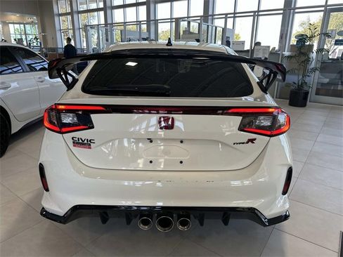 Certified 2023 Honda Civic Type R image 4