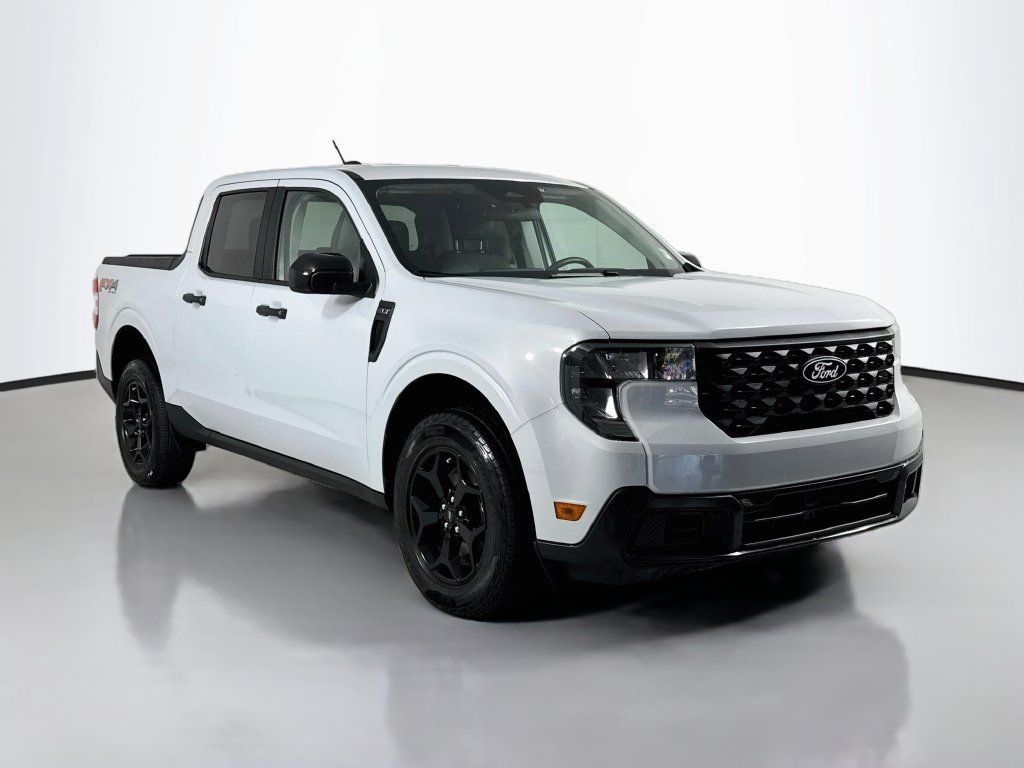 Used 2025 Ford Maverick XLT w/ XLT Luxury Package AWD/4WD image 4