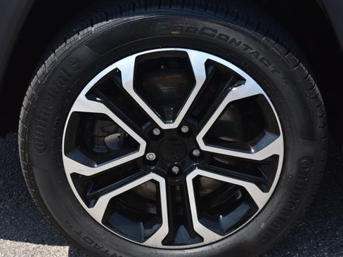 Used 2023 Jeep Compass Limited AWD/4WD image 11