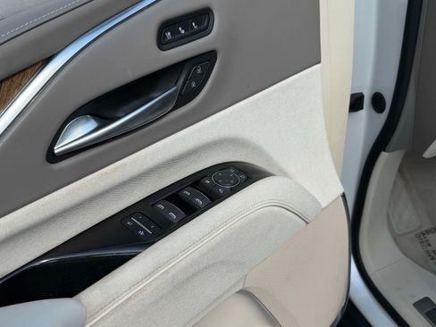 Used 2022 Cadillac Escalade Sport Platinum w/ LPO, ONYX Package AWD/4WD image 19