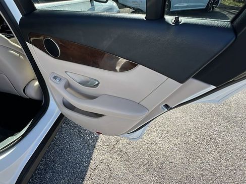 Used 2017 Mercedes-Benz GLC 300 image 18