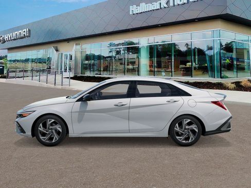 New 2026 Hyundai Elantra SEL Sport Premium FWD image 3