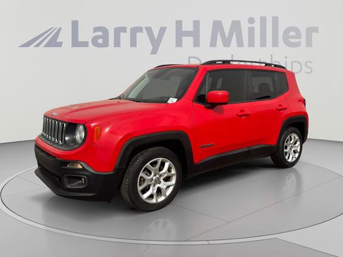 Used 2018 Jeep Renegade Latitude FWD image 1