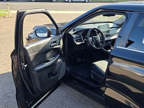 Used 2022 Mitsubishi Outlander SE image 43