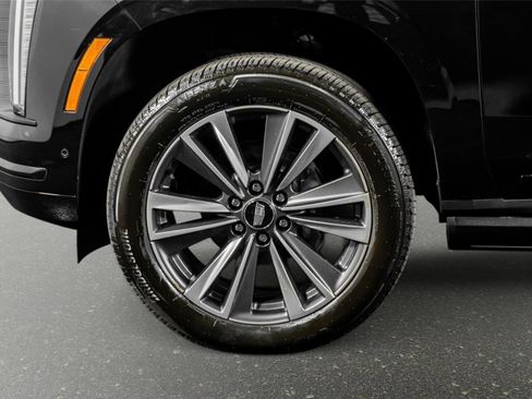 Used 2026 Cadillac Escalade Sport AWD/4WD image 18
