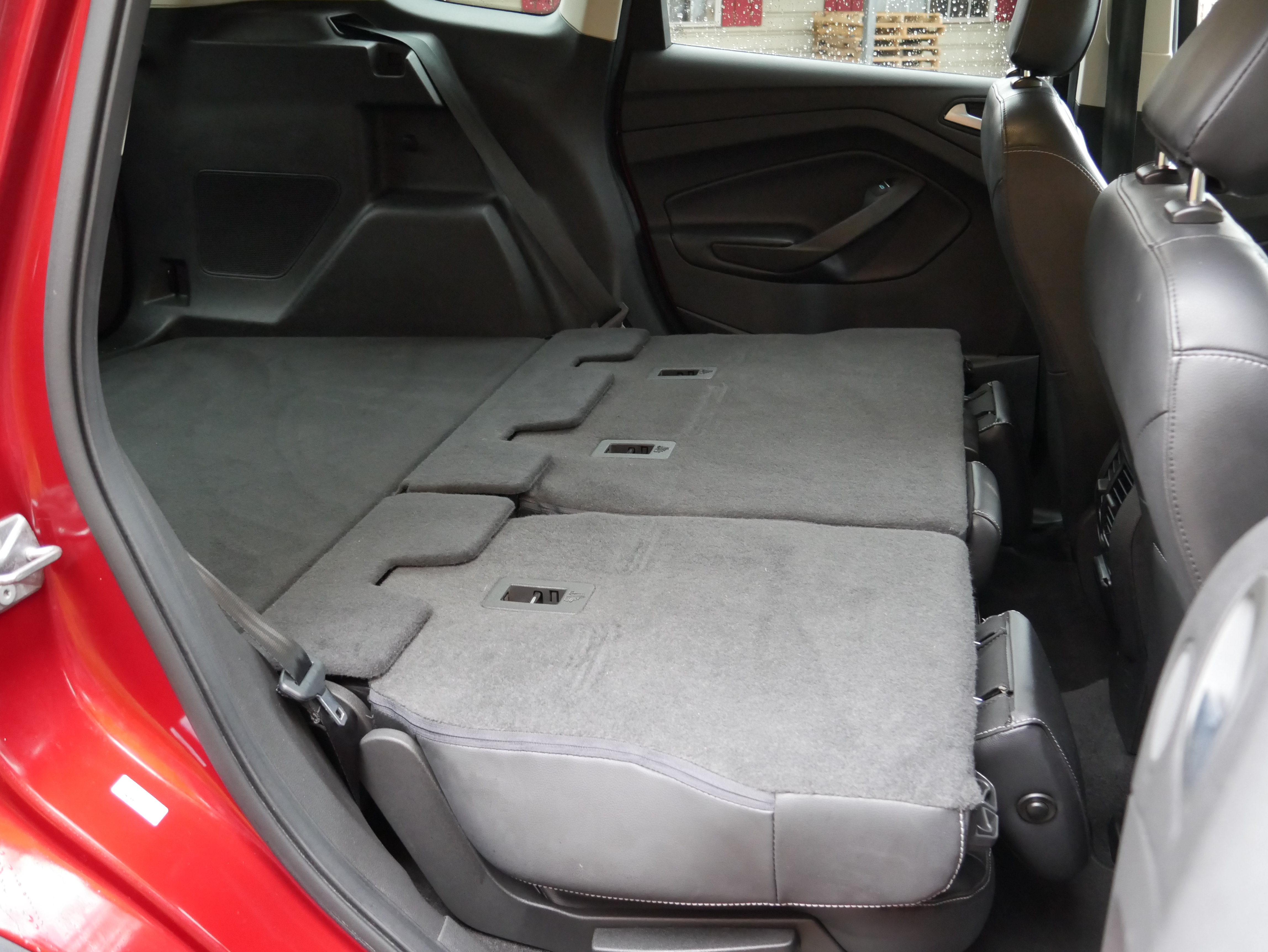 Used 2018 Ford Escape Titanium w/ Ford Safe & Smart Package AWD/4WD image 26