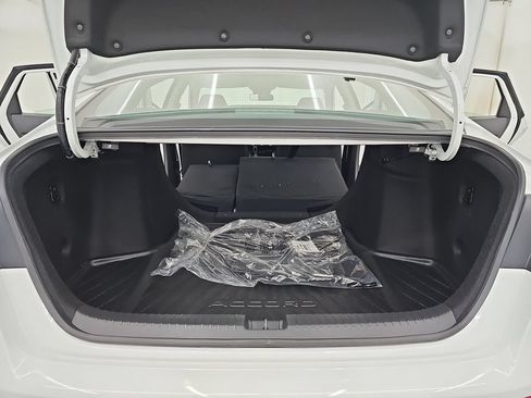 Used 2024 Honda Accord EX image 15