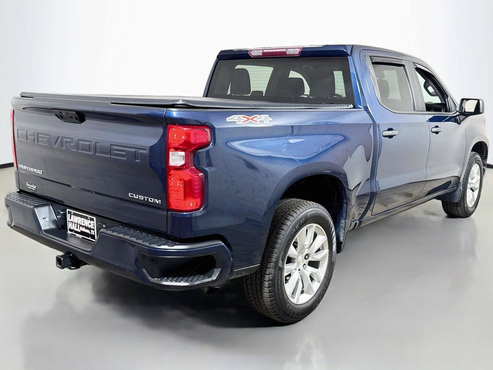 Used 2023 Chevrolet Silverado 1500 Custom AWD/4WD image 4