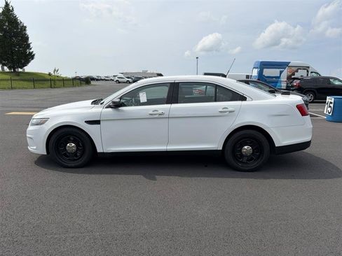 Used 2017 Ford Taurus Police Interceptor AWD image 5