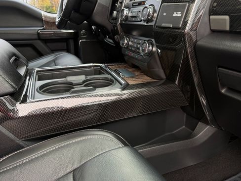 Used 2019 Ford F250 Lariat w/ Lariat Ultimate Package image 40