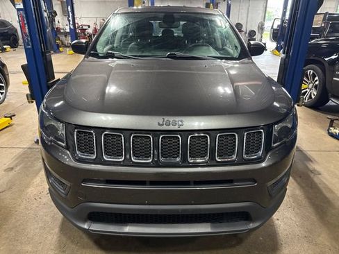 Used 2019 Jeep Compass Sport FWD image 8
