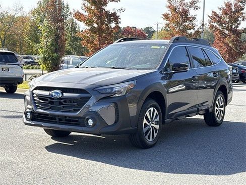 Certified 2025 Subaru Outback Premium image 7