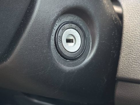 Used 2020 Toyota Corolla LE FWD image 19