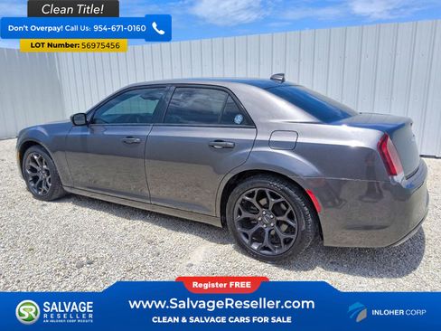 Used 2019 Chrysler 300 S RWD image 3