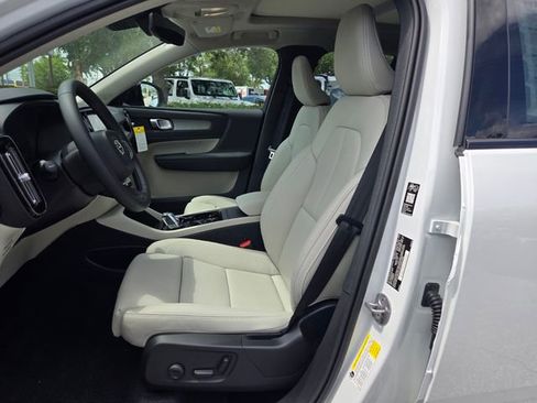 New 2026 Volvo XC40 B5 Plus w/ Protection Package Premier AWD/4WD image 12