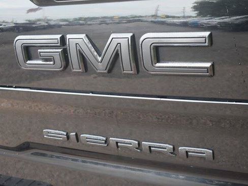 Used 2022 GMC Sierra 1500 Elevation w/ LPO, Elevation Black Package AWD/4WD image 20