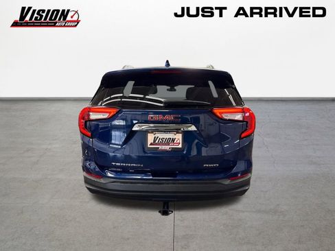 Used 2022 GMC Terrain SLE w/ Driver Convenience Package image 6