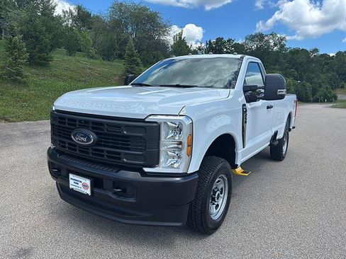 New 2026 Ford F250 XL w/ FX4 Off-Road Package AWD/4WD image 8