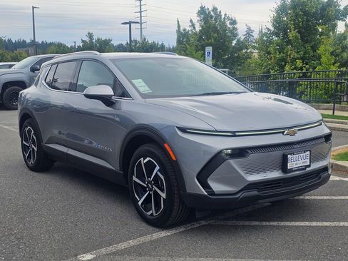 New 2026 Chevrolet Equinox EV LT AWD/4WD image 7