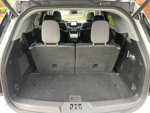 Used 2021 Ford Explorer Limited w/ Hybrid Equipment Group 310A RWD image 15