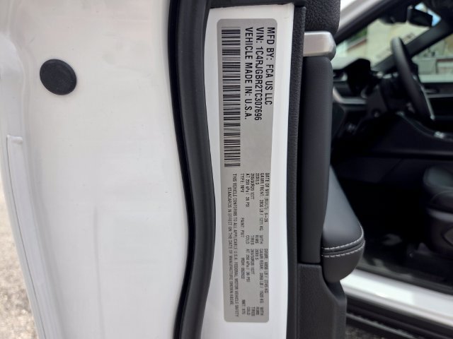 New 2026 Jeep Grand Cherokee Limited w/ Luxury Tech Group II RWD image 20