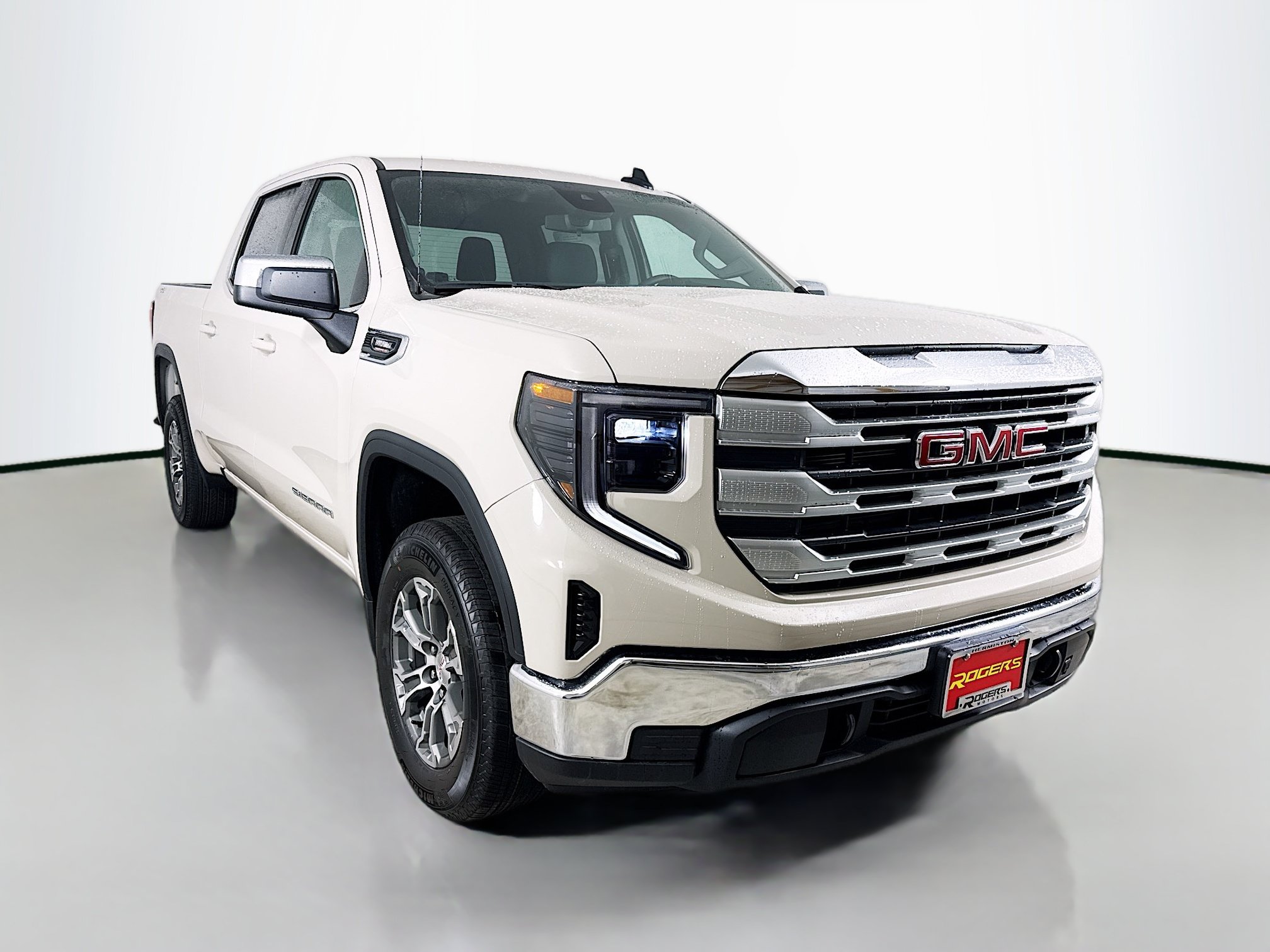 Certified 2026 GMC Sierra 1500 SLE AWD/4WD image 1