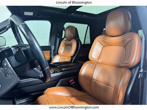Used 2019 Lincoln Navigator L Reserve AWD/4WD image 18
