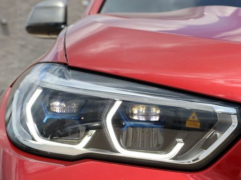 Used 2021 BMW X6 M50i w/ Executive Package image 6