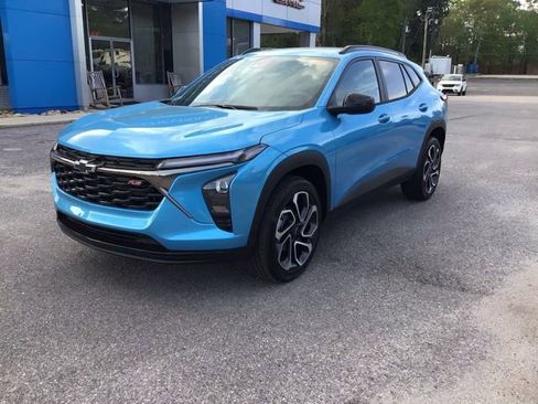 New 2026 Chevrolet Trax RS w/ Driver Confidence Package image 2