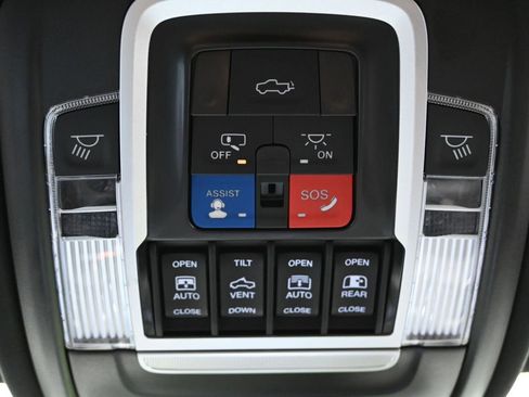Used 2024 RAM 1500 Limited AWD/4WD image 49