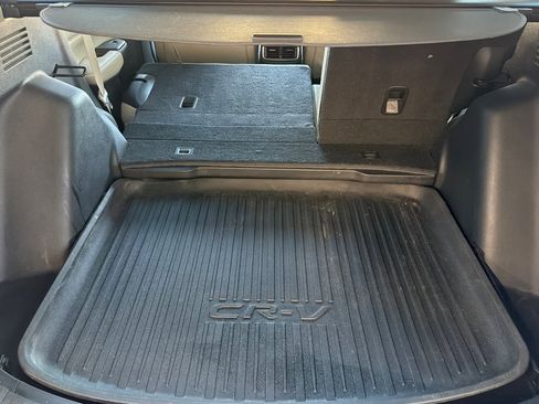 Used 2018 Honda CR-V Touring image 14