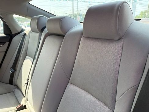 Used 2018 Honda Accord LX image 14