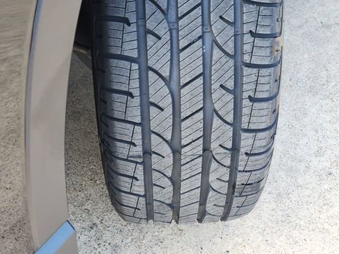 Used 2025 Subaru Ascent Premium AWD/4WD image 18