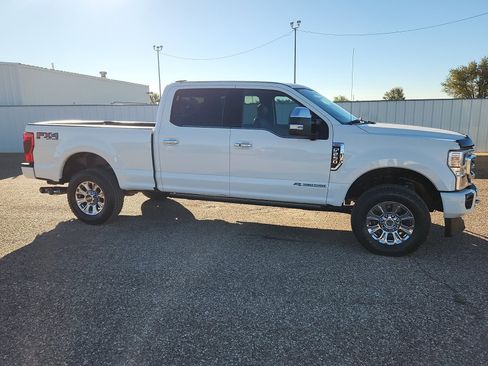 Used 2020 Ford F250 Platinum w/ FX4 Off-Road Package image 5