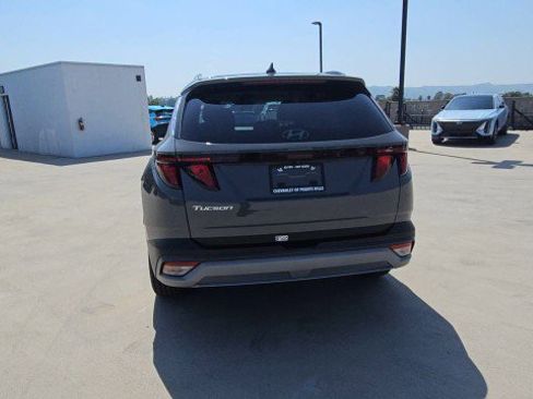 Used 2025 Hyundai Tucson SEL FWD image 7