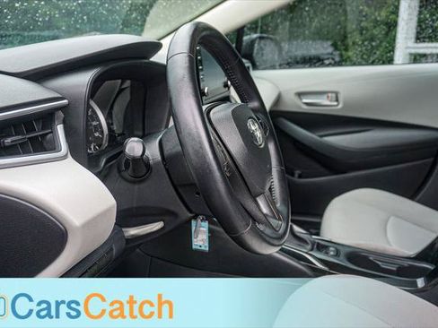 Used 2020 Toyota Corolla LE FWD image 19