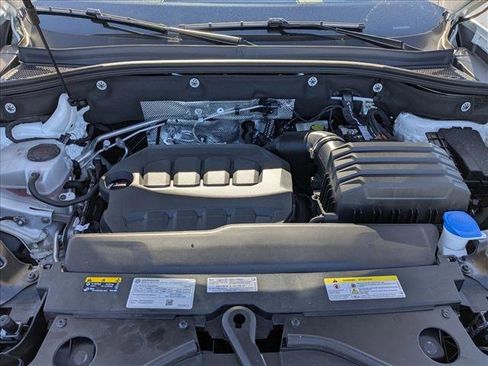 Used 2025 Volkswagen Atlas SEL Premium R-Line image 24