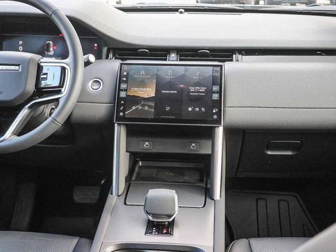 Used 2025 Land Rover Discovery Sport S image 23