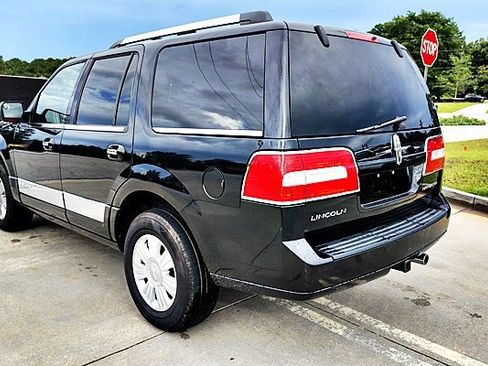 Used 2014 Lincoln Navigator 4WD image 7
