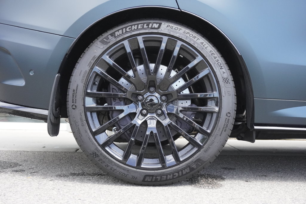 New 2026 Land Rover Range Rover Sport SV AWD/4WD image 33