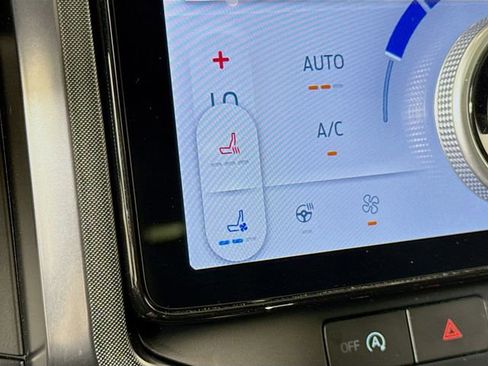 Certified 2024 Ford Expedition Max Platinum image 21